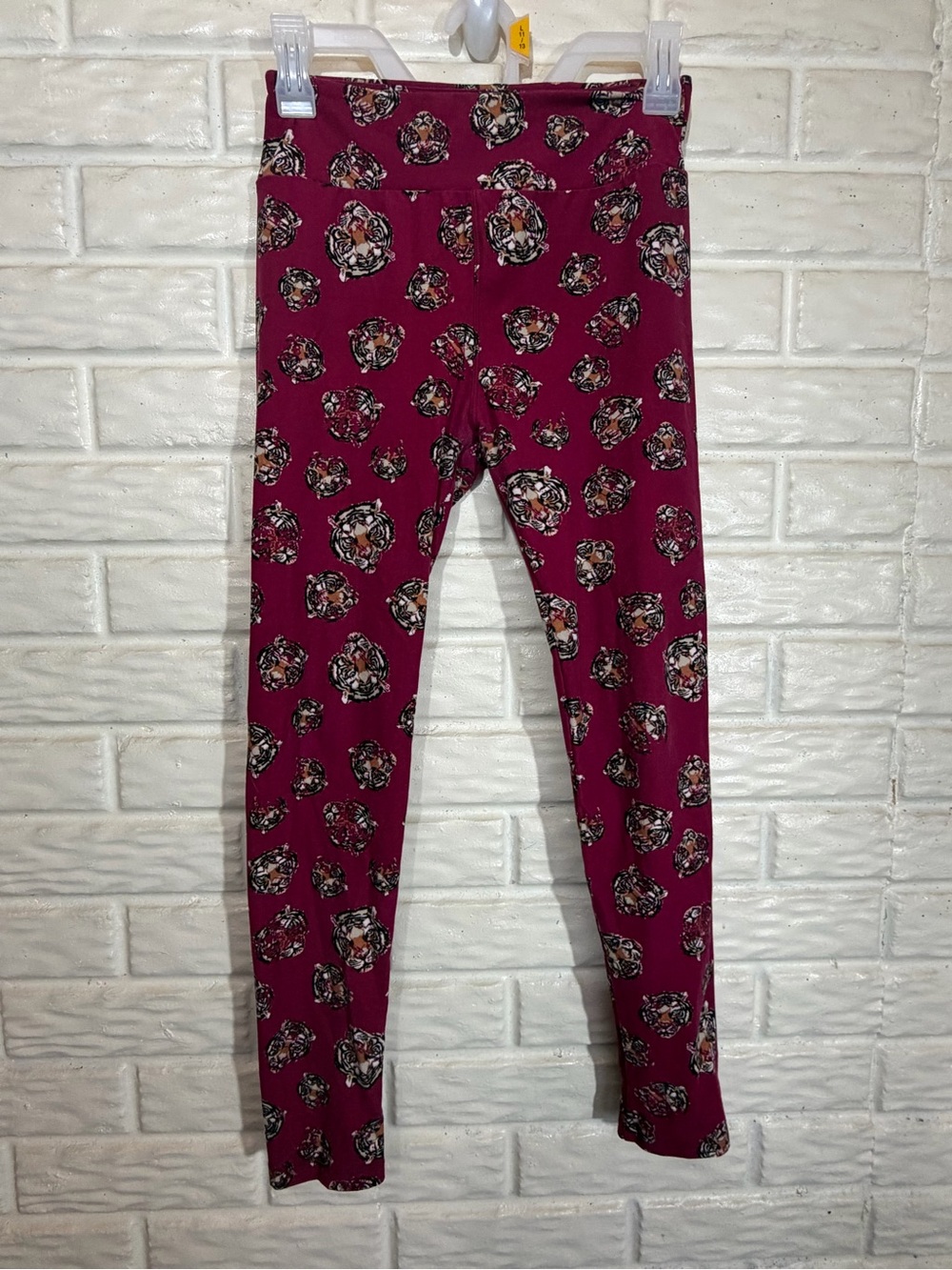 LuLaRoe One Size Burgundy Tiger Face Leggings Animal Print OS